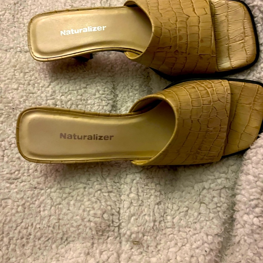 Y2K Cream Croc Kitten Heels